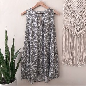 [SOLD] Umgee Black & White Floral Sleeveless Dress